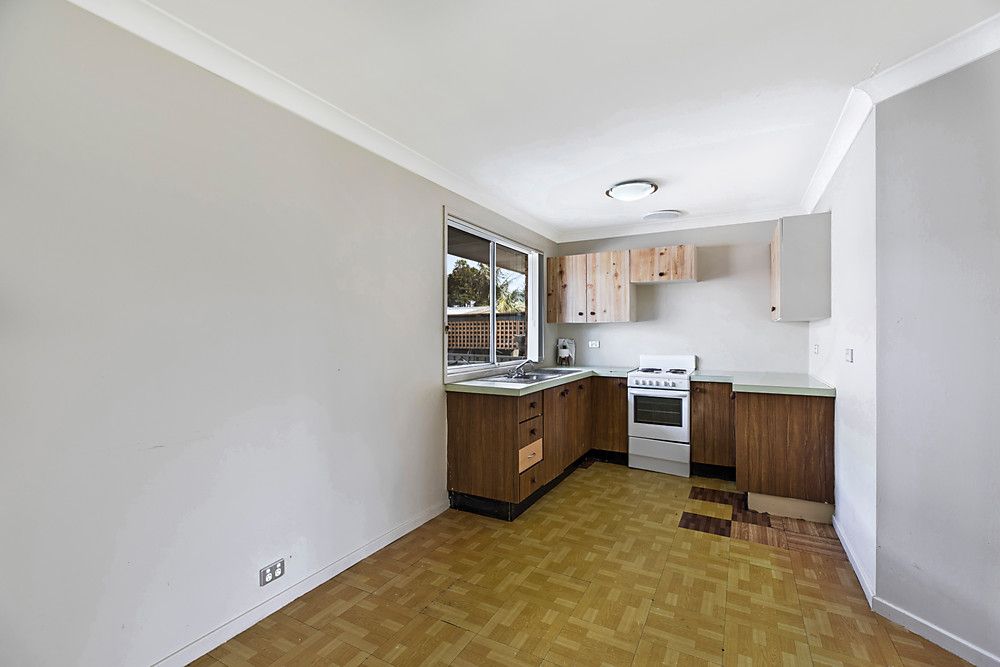 12 Windsor Road, Berkeley Vale NSW 2261 House For Rent Domain