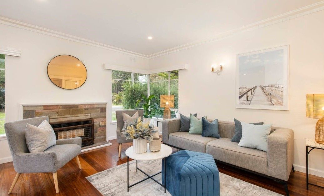 2 bedrooms Apartment / Unit / Flat in 1/1035 Riversdale Road SURREY HILLS VIC, 3127