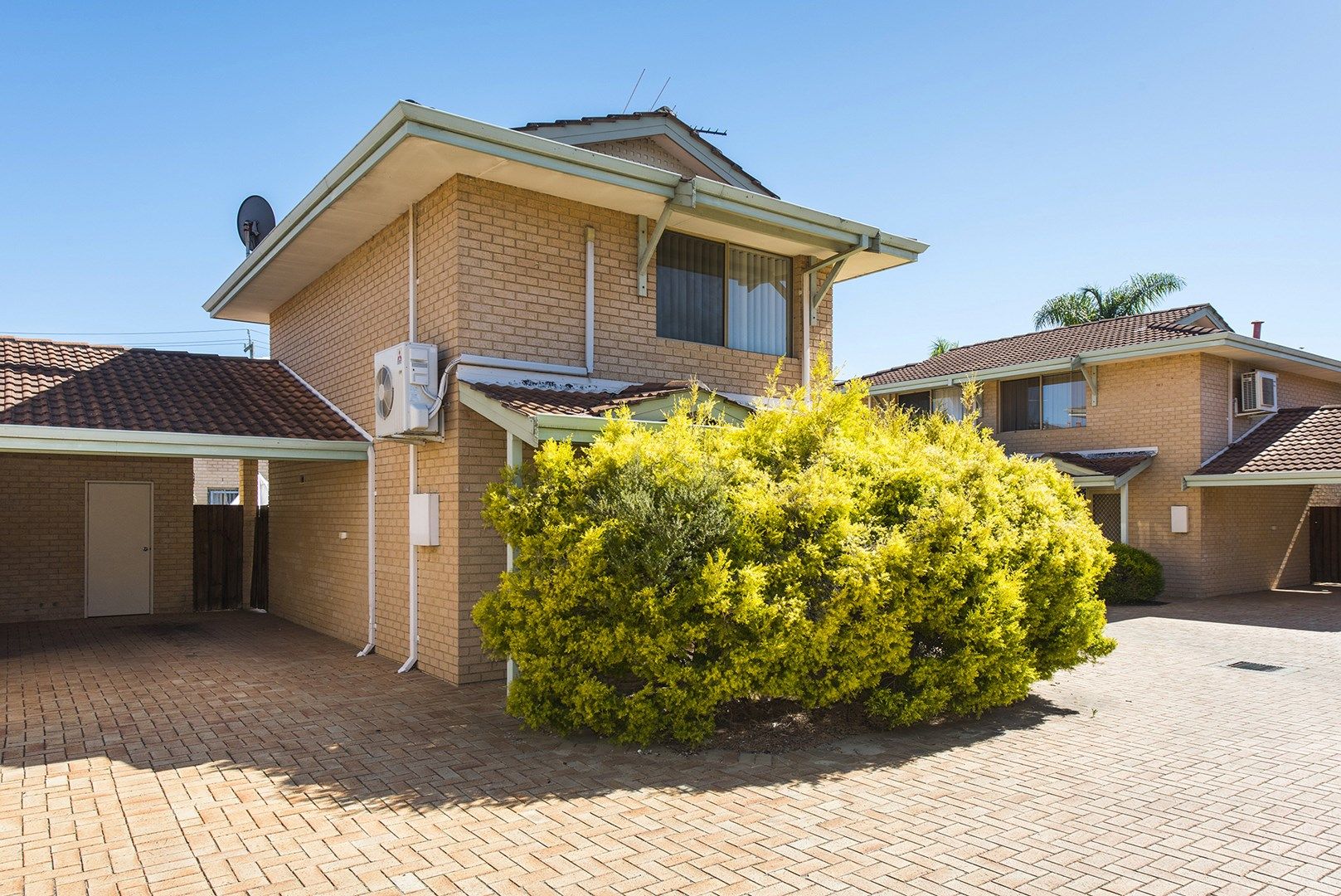 1/17 Cayley Street, Glendalough WA 6016, Image 0