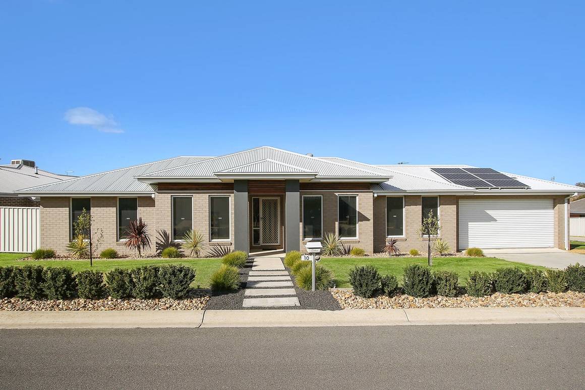 Picture of 10 Fay Street, LAVINGTON NSW 2641