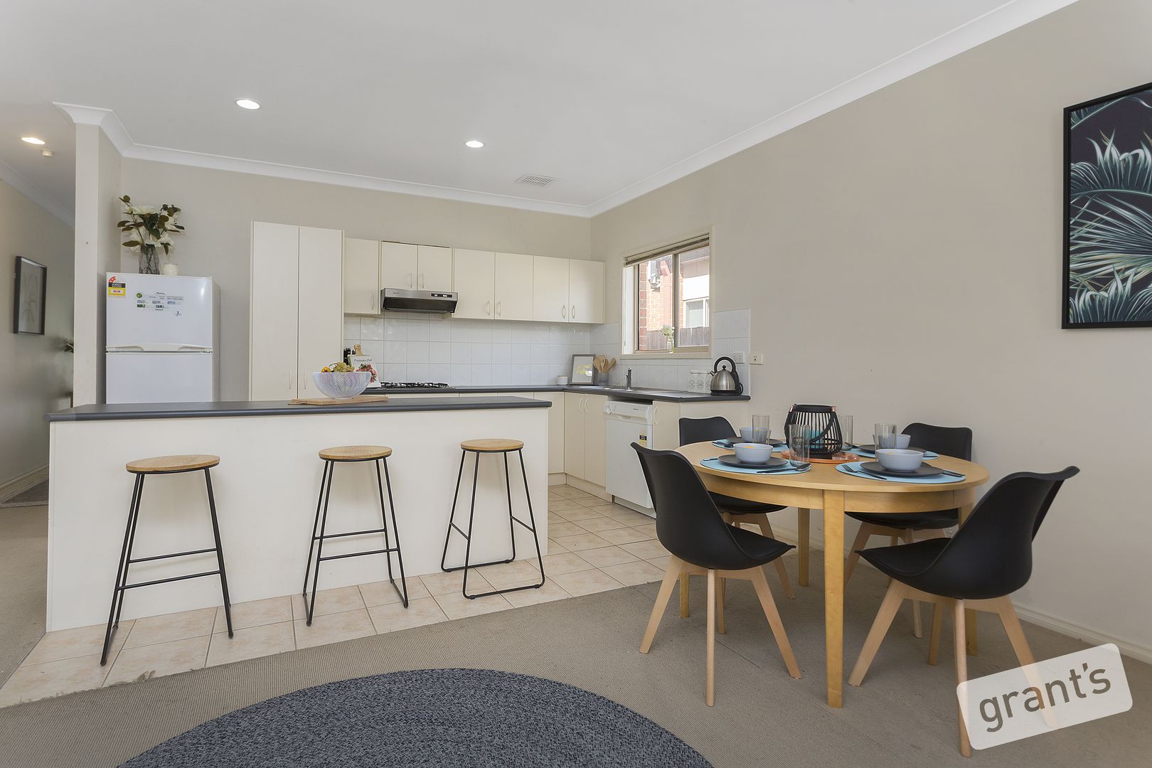 2/12 Grant Close, Berwick VIC 3806, Image 1