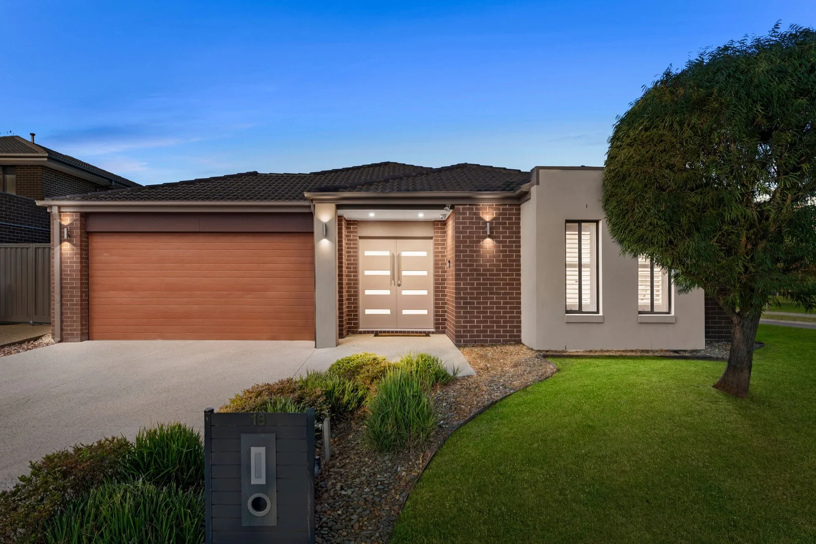 18 Datura Avenue, Cranbourne North VIC 3977