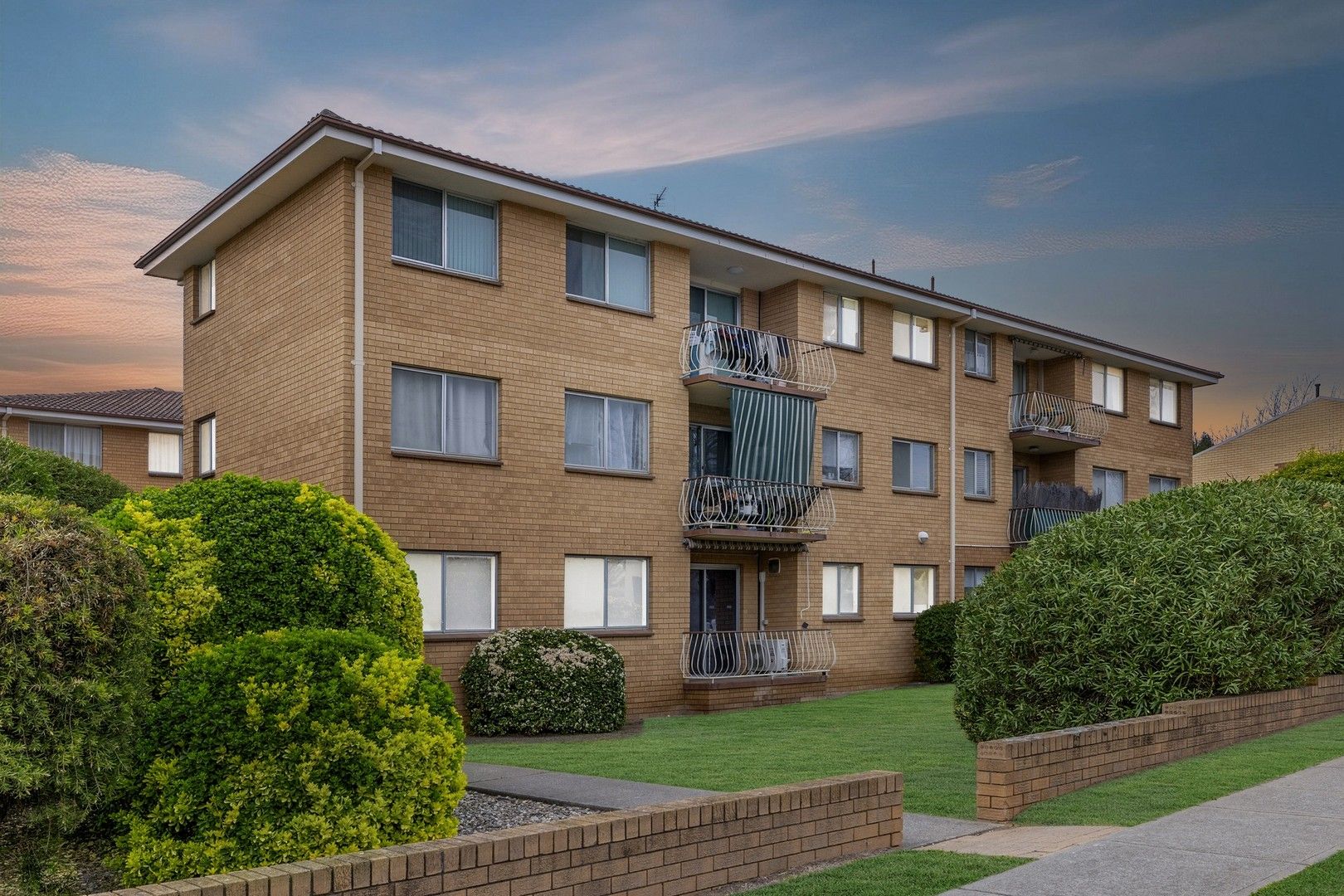 2 bedrooms Apartment / Unit / Flat in 1/3 King Street CRESTWOOD NSW, 2620