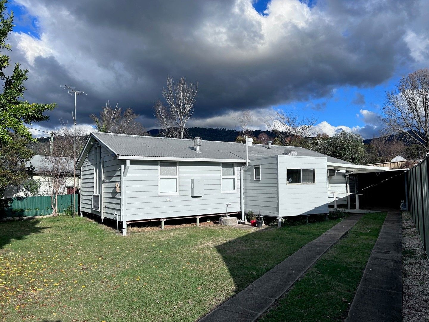 3 bedrooms House in 18 Valley Avenue MOUNT BEAUTY VIC, 3699