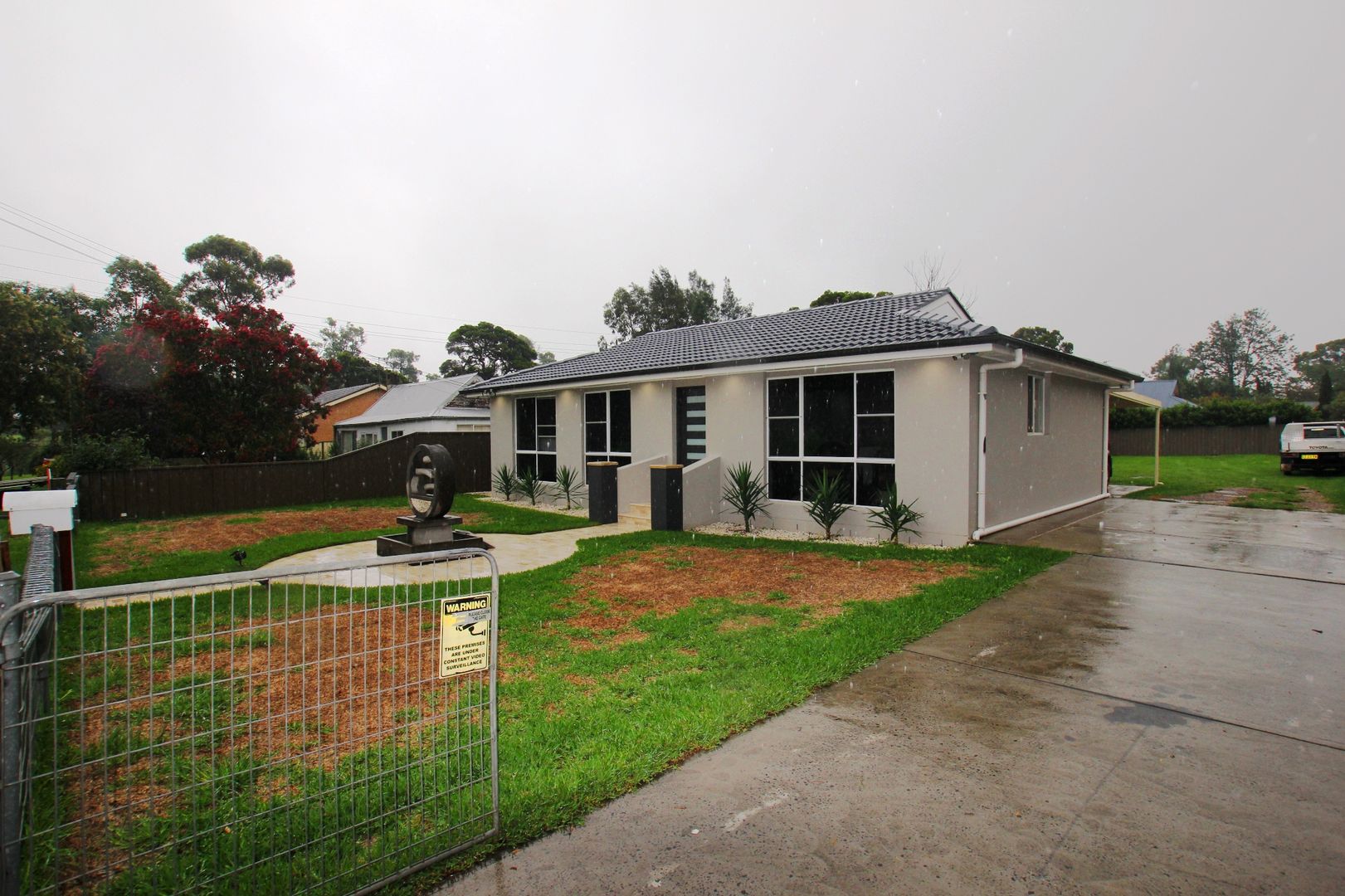 13 Thirlmere Way, Tahmoor NSW 2573