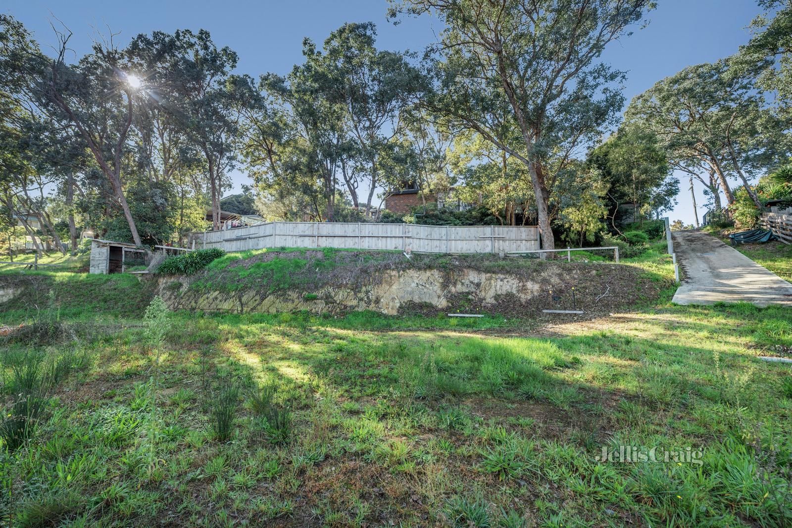 130 Glen Park Road, Eltham North VIC 3095 Domain