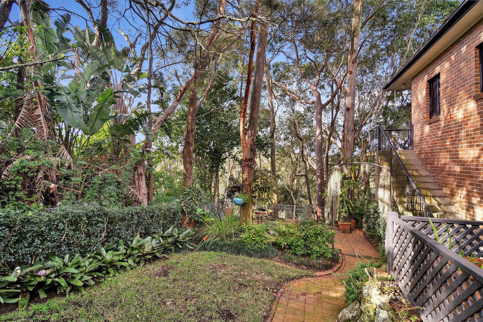 1 bedrooms Apartment / Unit / Flat in Flat 2 Jacana Close WAHROONGA NSW, 2076