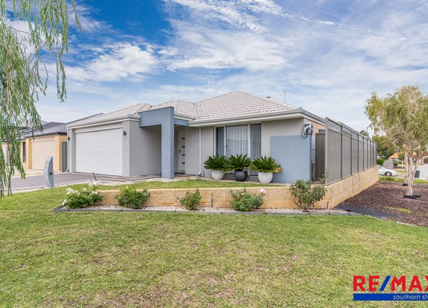 18 Reginald Street, Queens Park WA 6107