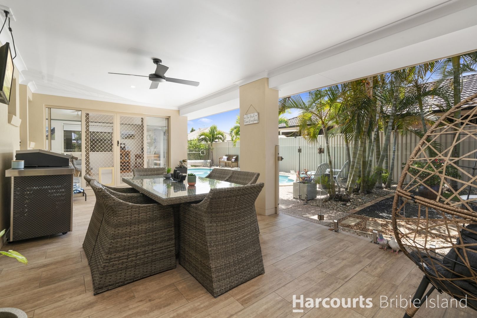 8 Cremorne Court, Sandstone Point QLD 4511, Image 2