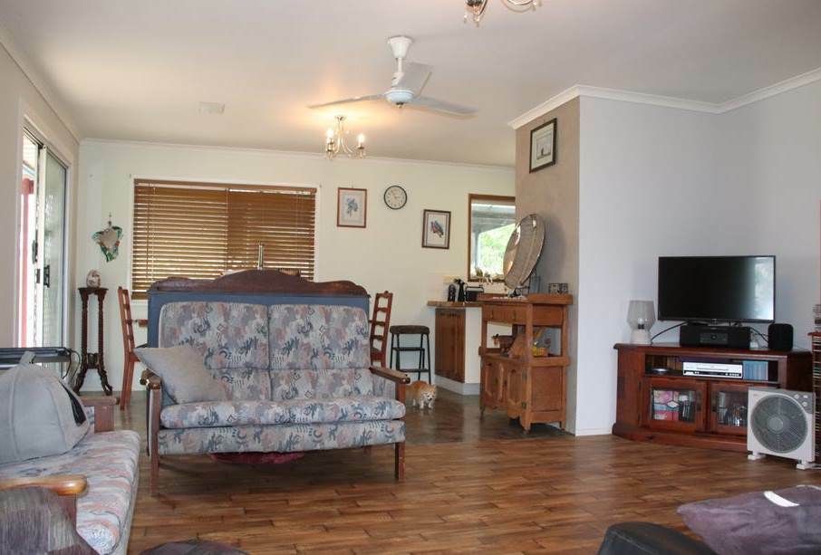 936 Mungar Rd, Mungar QLD 4650, Image 2