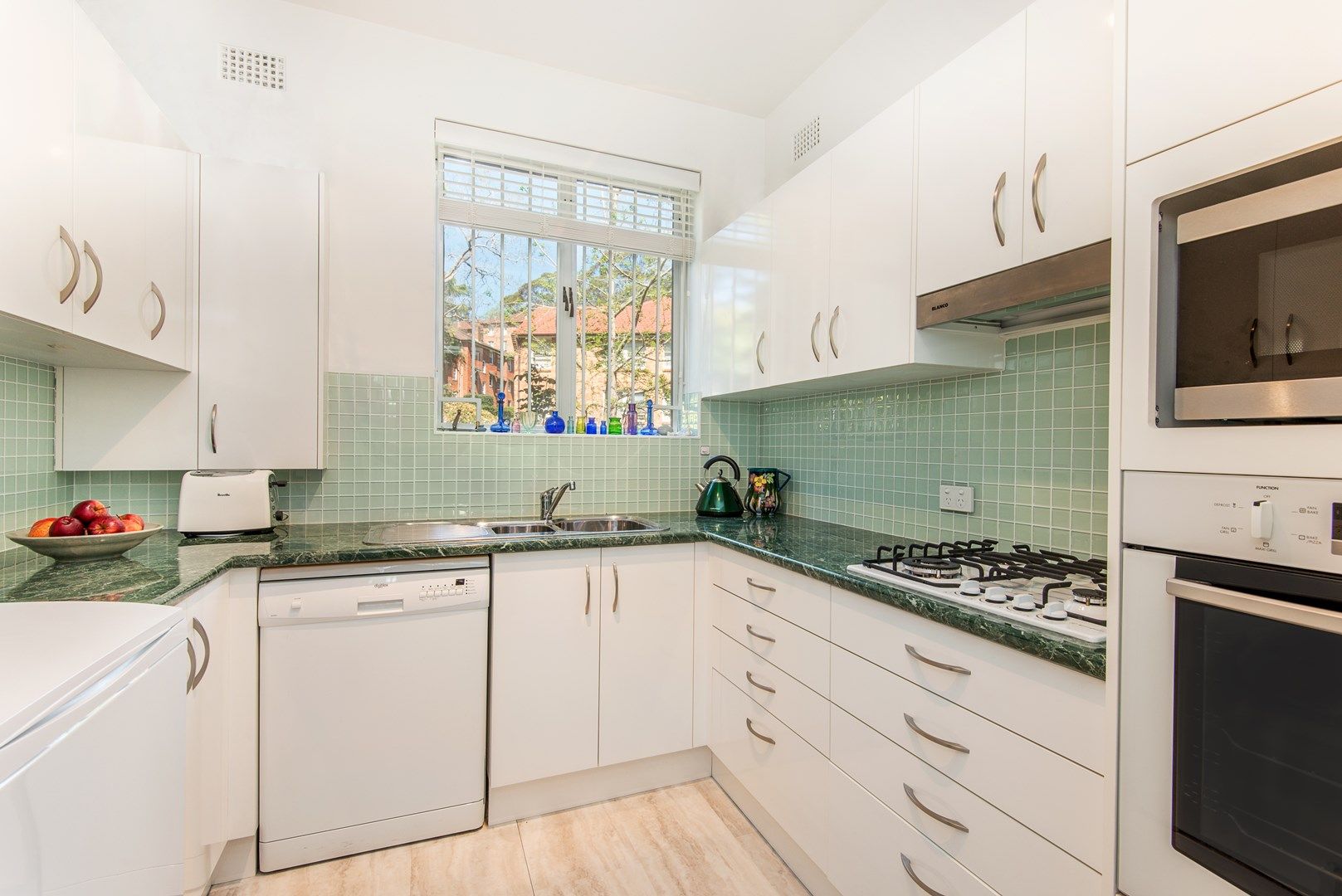 2 bedrooms Apartment / Unit / Flat in 4/646 Pacific Highway KILLARA NSW, 2071