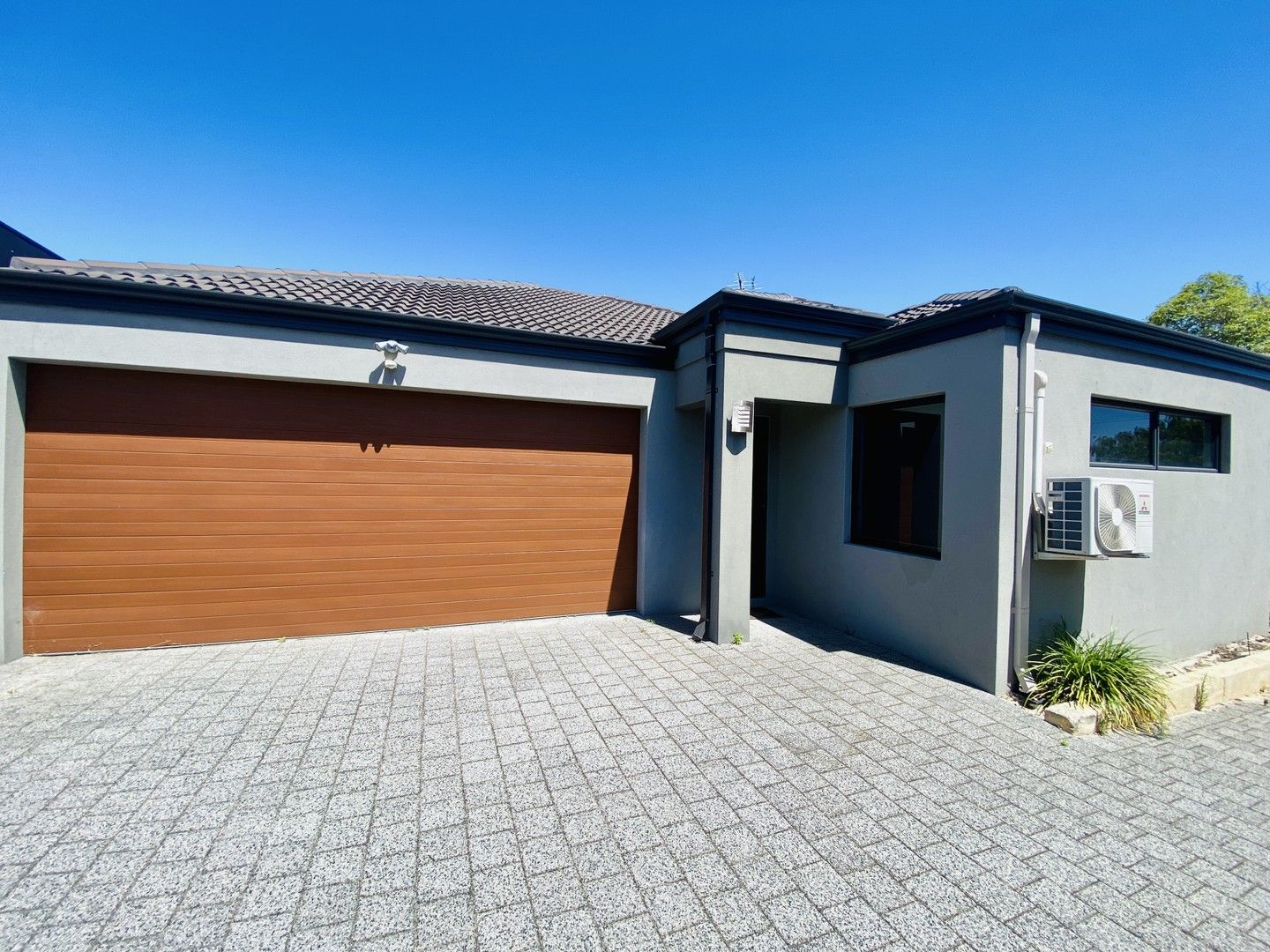 3 bedrooms Villa in 30b Horsham Way NOLLAMARA WA, 6061