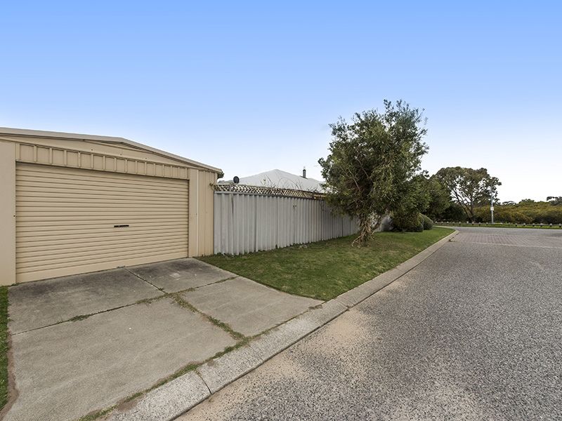 28 Link Way, Cooloongup WA 6168, Image 2