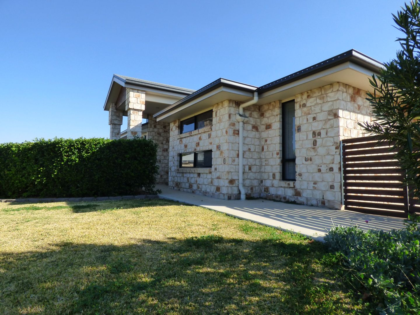 3 Appleby Close, Roma Property History & Address Research Domain