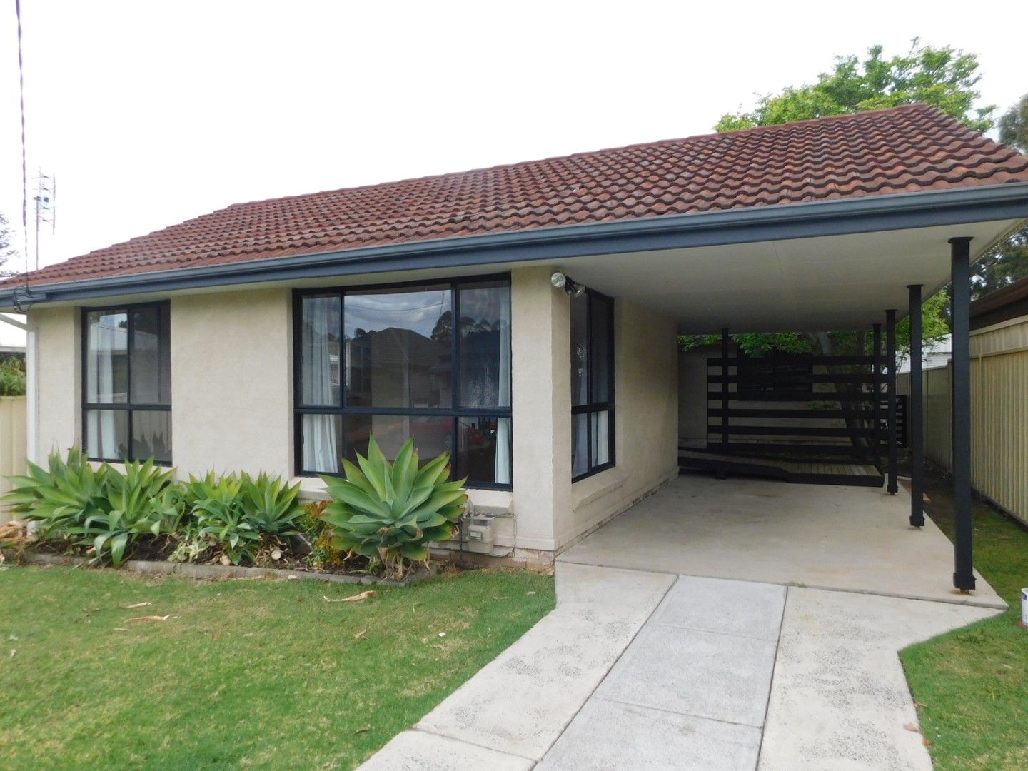 3 bedrooms House in 11 Annie Street CORRIMAL NSW, 2518