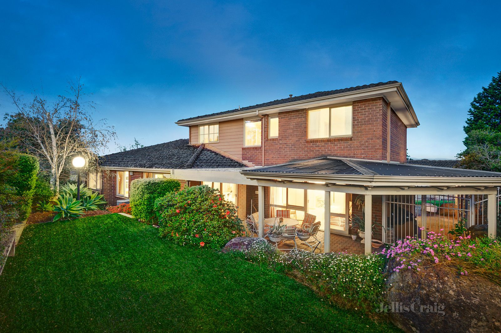 23 Longstaff Court, Doncaster East Property History & Address