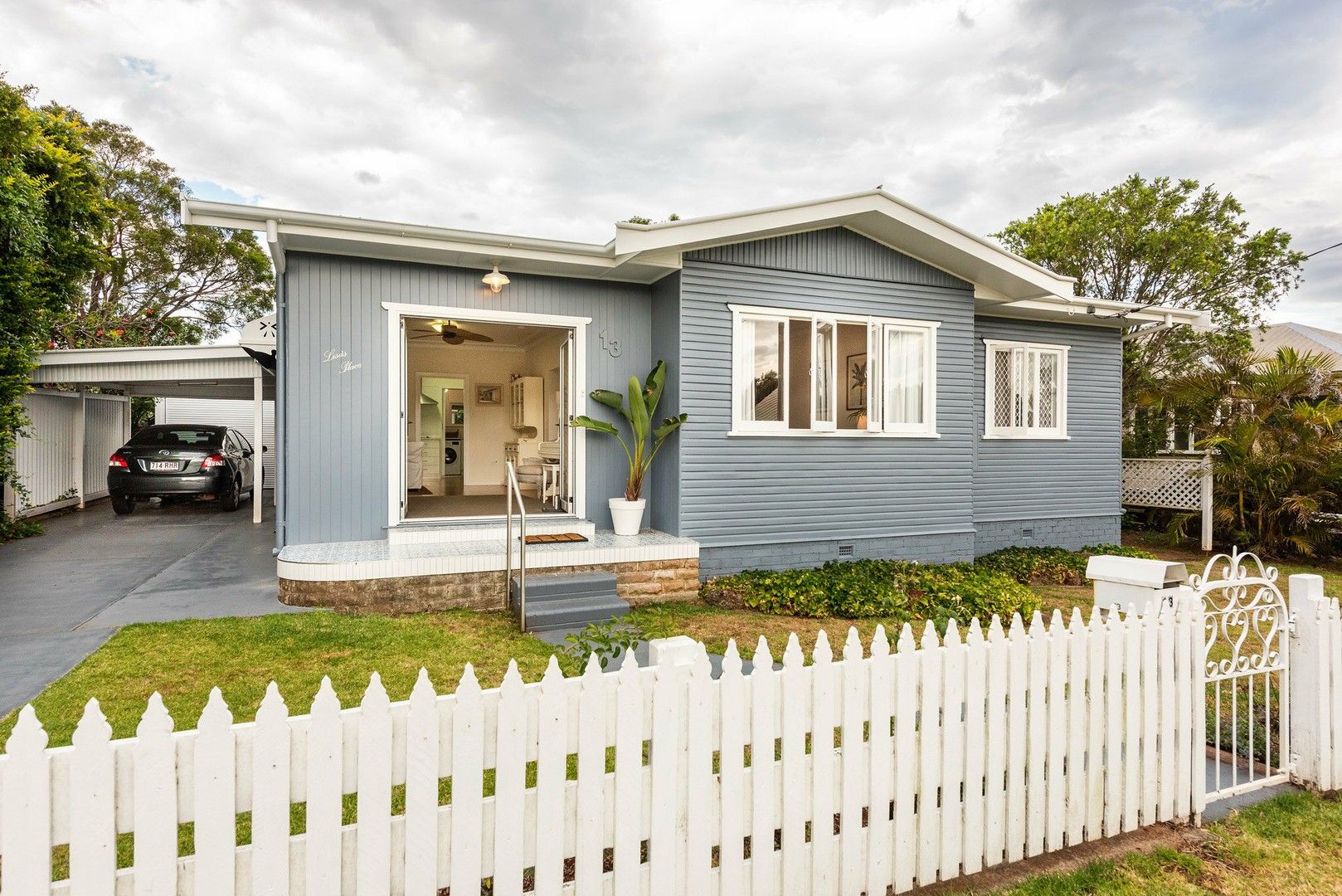 3 bedrooms House in 13 Bullock St ROCKVILLE QLD, 4350