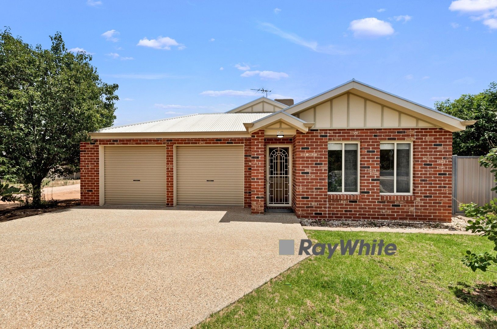 4 bedrooms House in 25 Wentworth Street WENTWORTH NSW, 2648