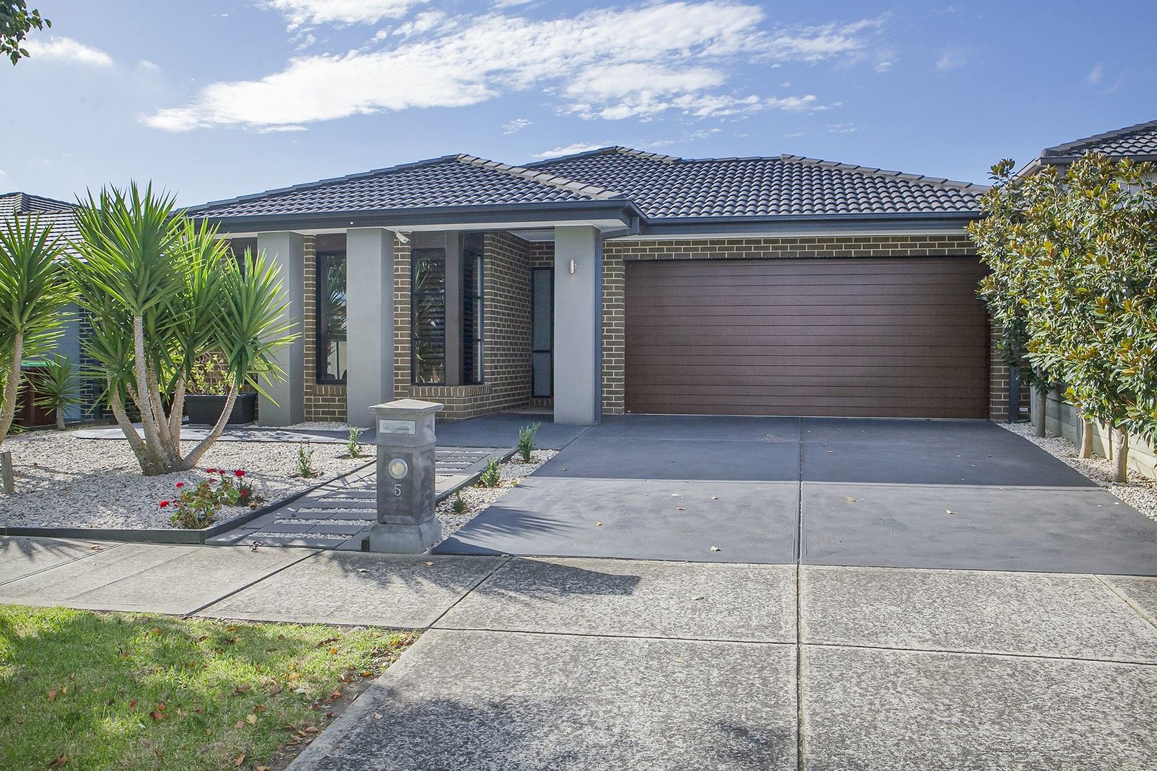 3 bedrooms House in 5 Elysian Place CRANBOURNE WEST VIC, 3977