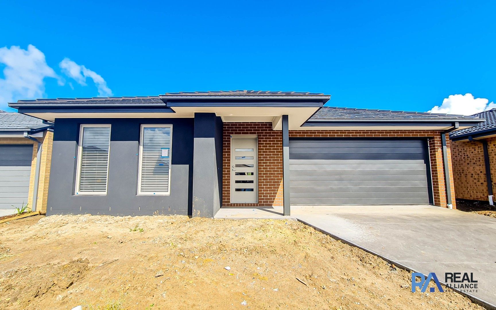 4 bedrooms House in 12 Matchett Drive CLYDE NORTH VIC, 3978