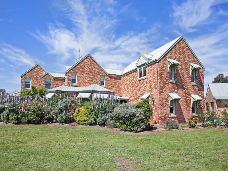 24 Russells Road, GHERINGHAP VIC 3331, Image 1