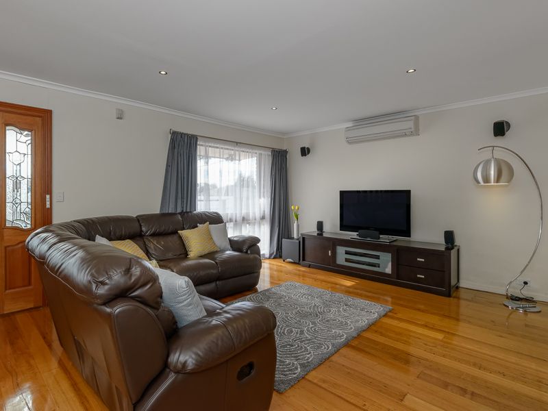 14 Kayden Street, CHELTENHAM VIC 3192, Image 2