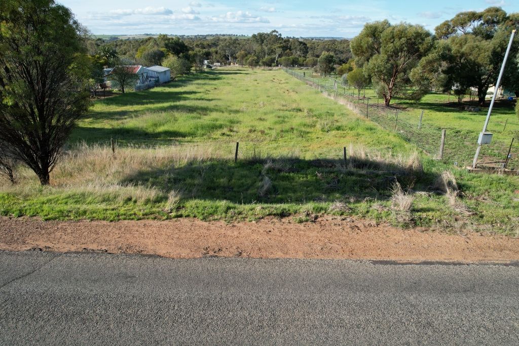 16 Great Southern Highway, Beverley WA 6304, Image 2