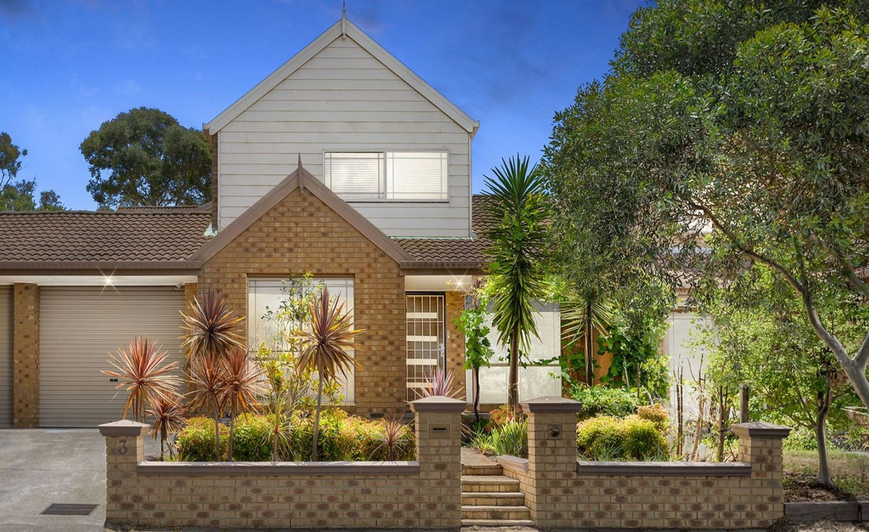 3 bedrooms Townhouse in 3 Timor Cl BURWOOD VIC, 3125