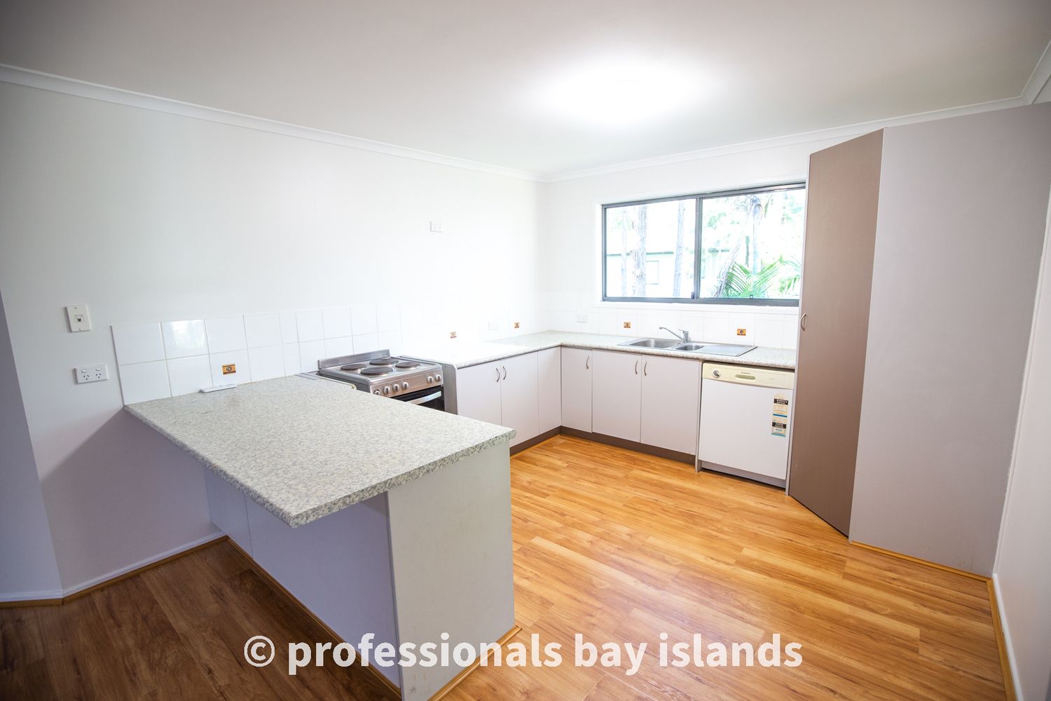 28 Arthur Street, Macleay Island QLD 4184, Image 0