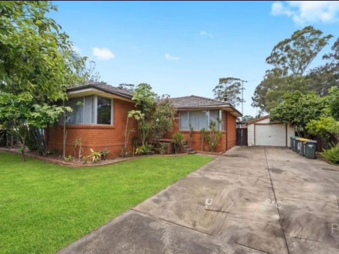 105 Parliament Road, Macquarie Fields NSW 2564, Image 0