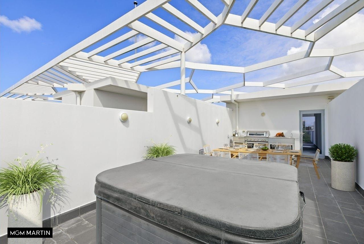 2 bedrooms Apartment / Unit / Flat in 811/15 Joynton Avenue ZETLAND NSW, 2017