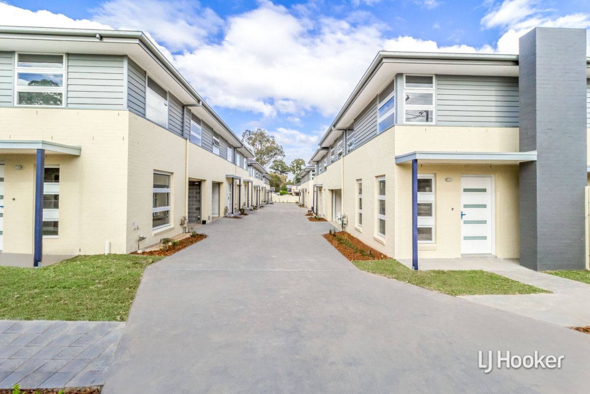 4/110 Canberra Street, Oxley Park NSW 2760, Image 0