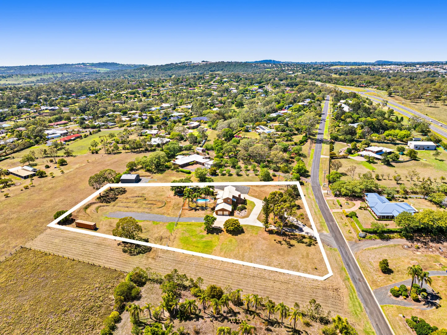 Additional image 3 of 6-8 Coverdale Crescent, Cotswold Hills QLD 4350