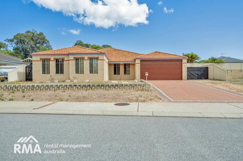 6 bedrooms House in 77 Warburton Trail LAKELANDS WA, 6180