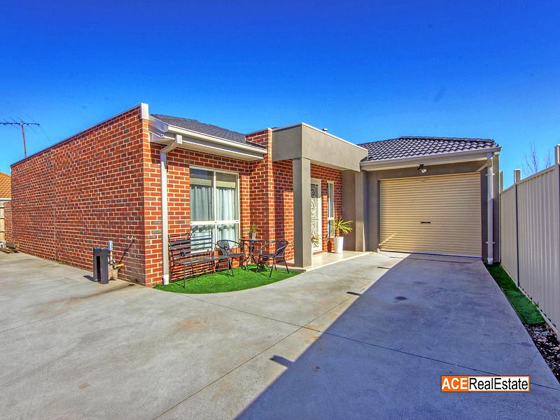 2/124 Shane Avenue, SEABROOK VIC 3028, Image 0