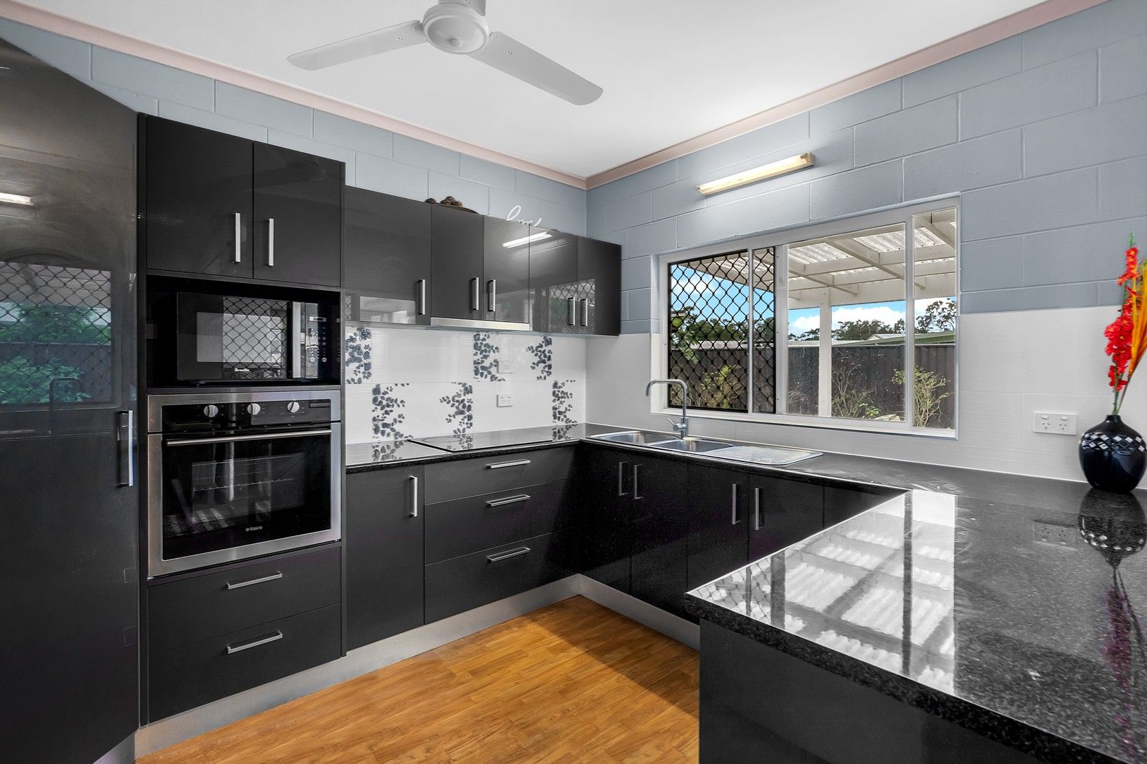 3 bedrooms House in 14 Adonis Street MOUNT SHERIDAN QLD, 4868
