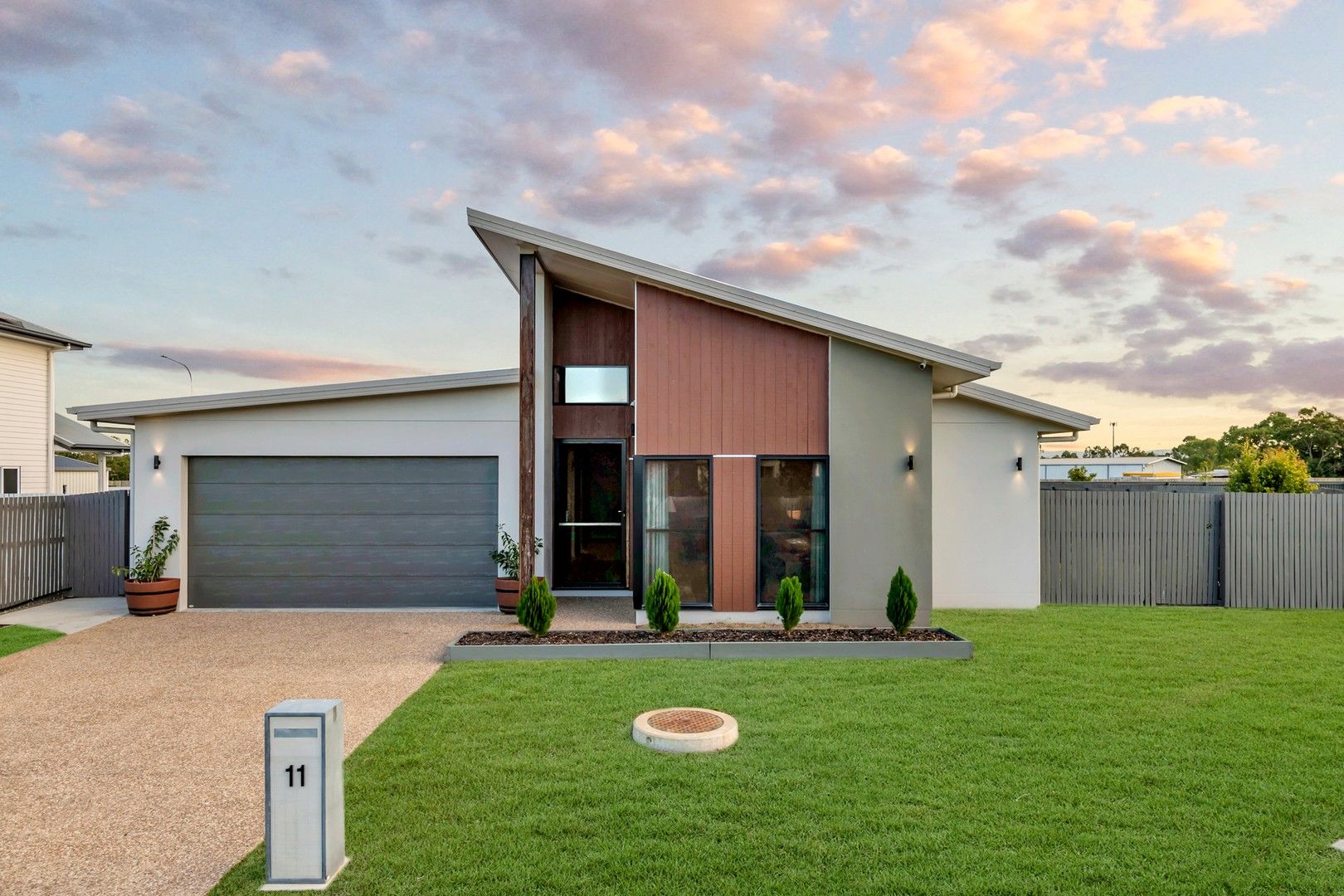 4 bedrooms House in 11 Crystalbrook Place BOHLE PLAINS QLD, 4817