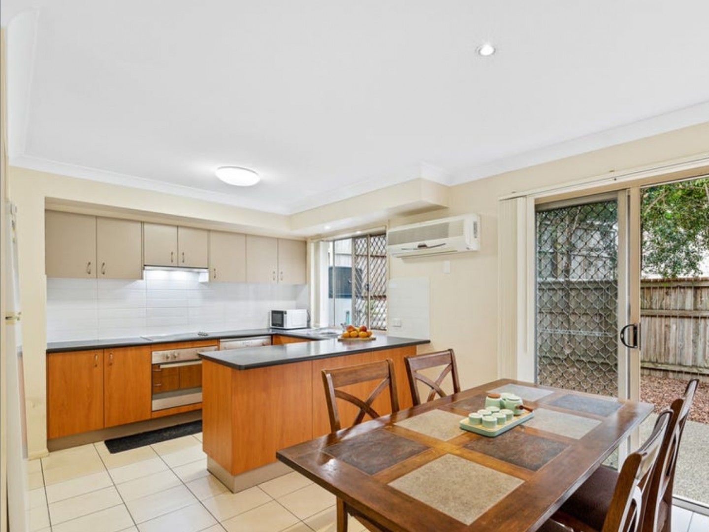 3 bedrooms Townhouse in ID:21108458/18 Mornington Court CALAMVALE QLD, 4116