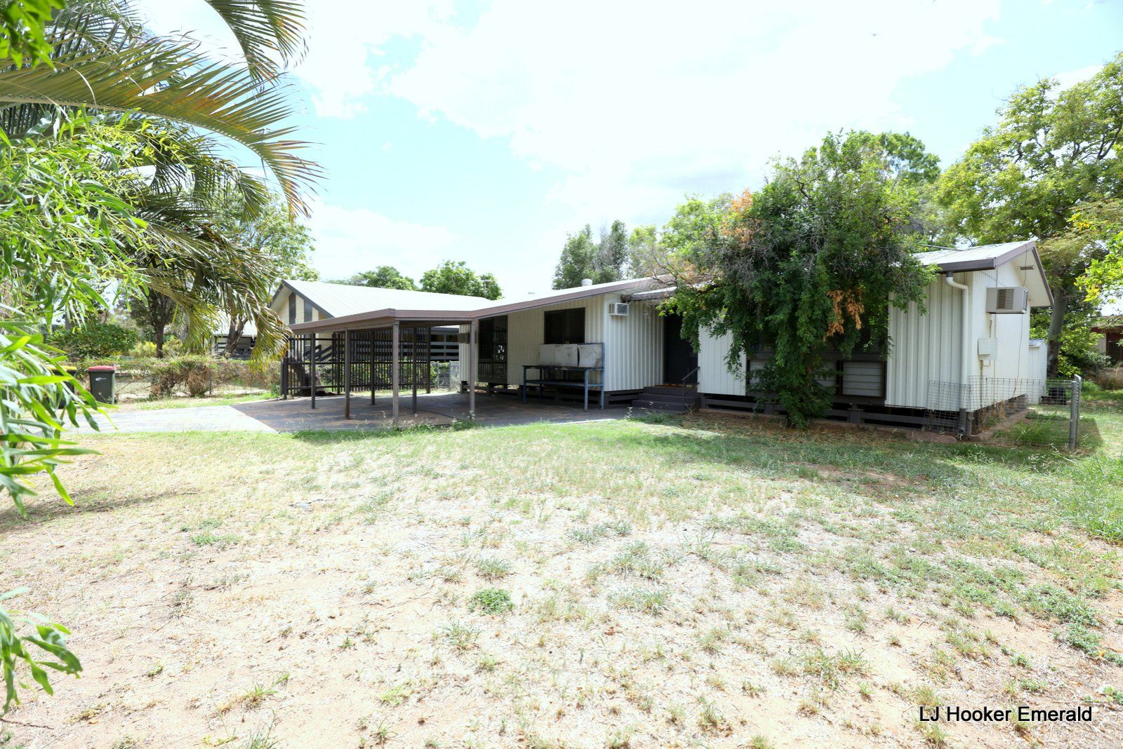 3 bedrooms House in 125 Harris Street EMERALD QLD, 4720