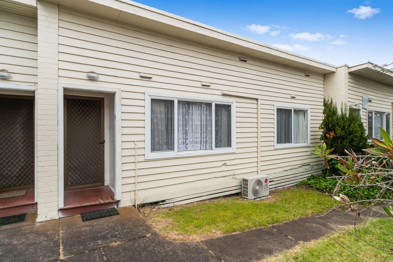 2 bedrooms Apartment / Unit / Flat in 3/90 Nepean Highway SEAFORD VIC, 3198