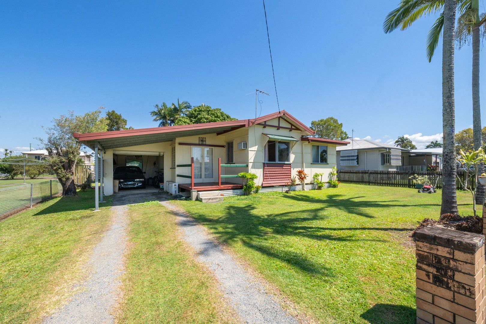 2 bedrooms House in 13 Paulette St WEST MACKAY QLD, 4740