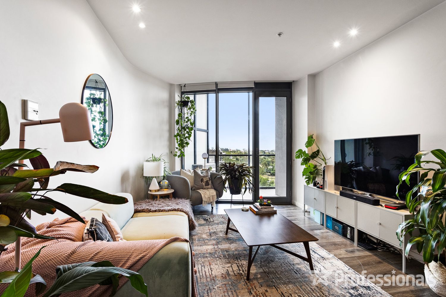 915/55 Queens Road, Melbourne VIC 3004, Image 1