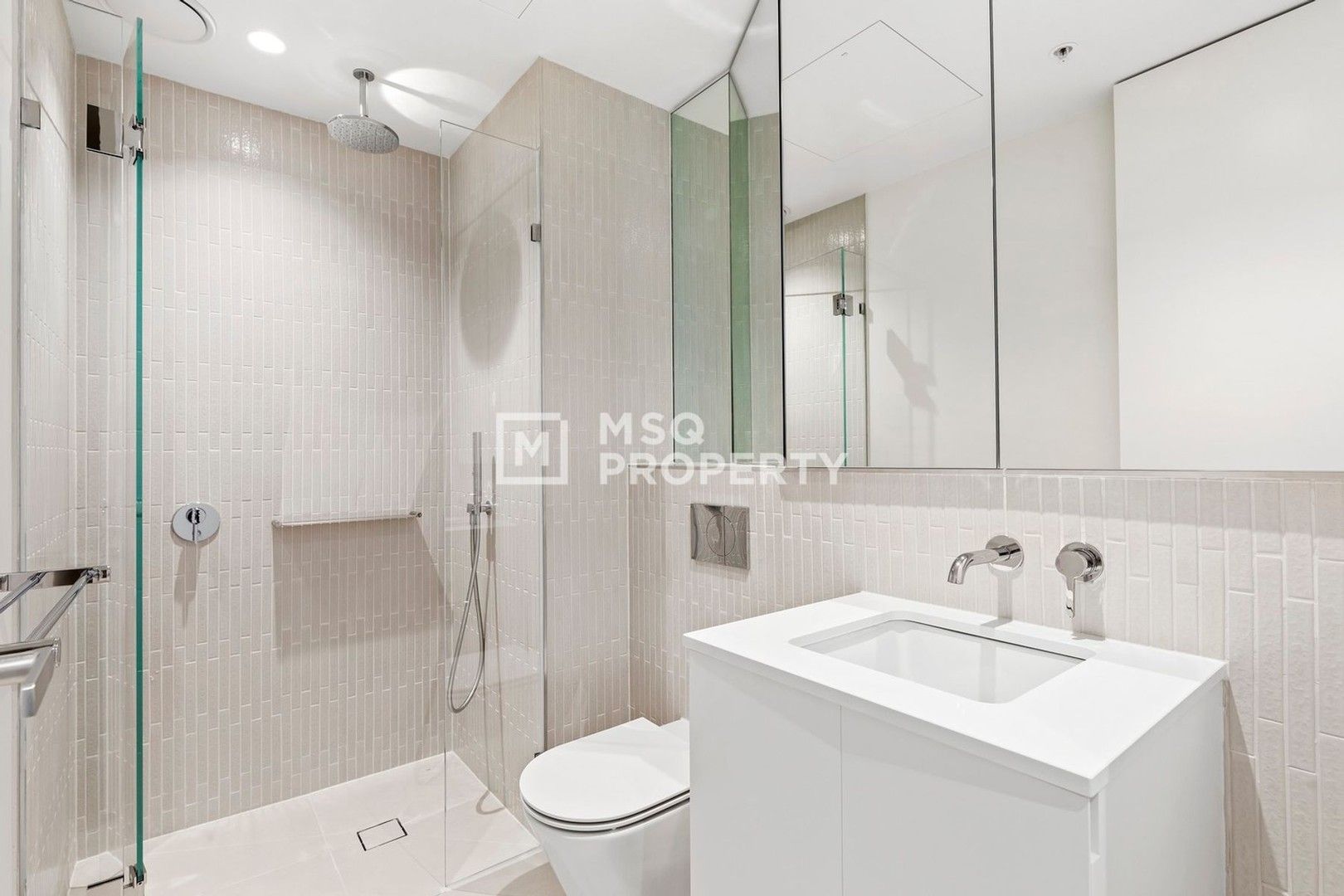 2 bedrooms Apartment / Unit / Flat in 3509/11 Bale Circuit SOUTHBANK VIC, 3006