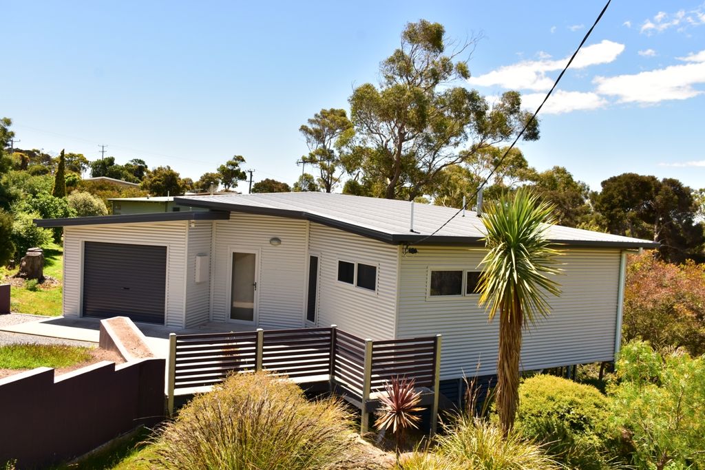 3 Beach Crescent, Greens Beach TAS 7270