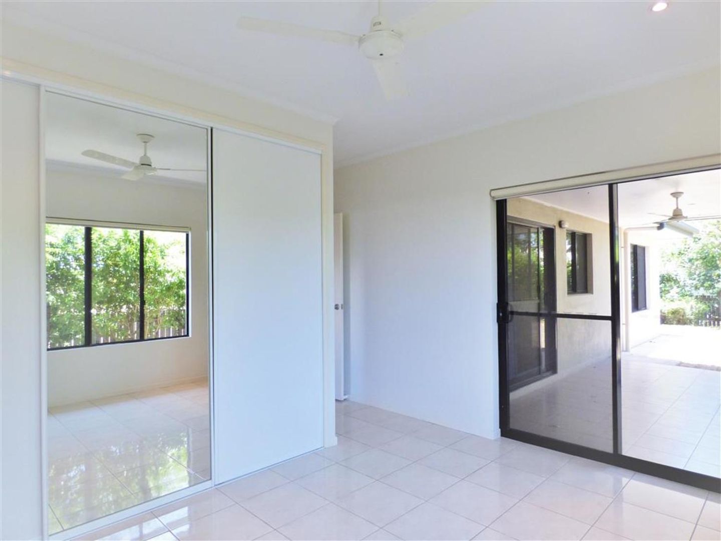 3/11 Telford Street, Proserpine QLD 4800, Image 2