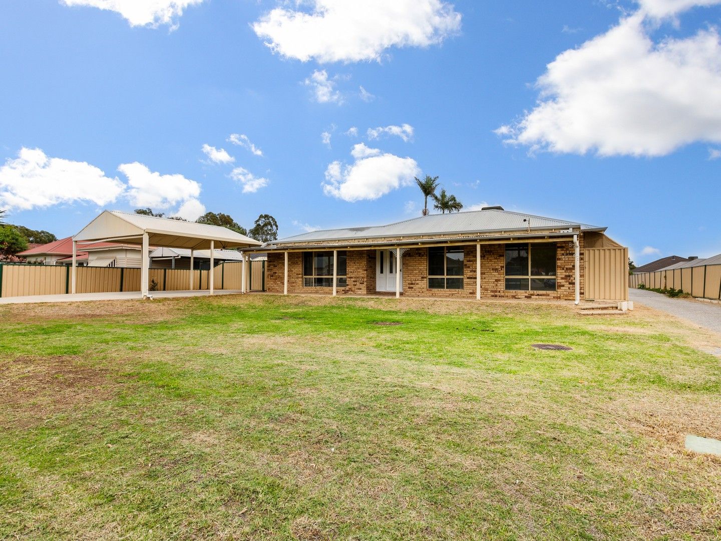5 bedrooms House in 87C Park Road KENWICK WA, 6107