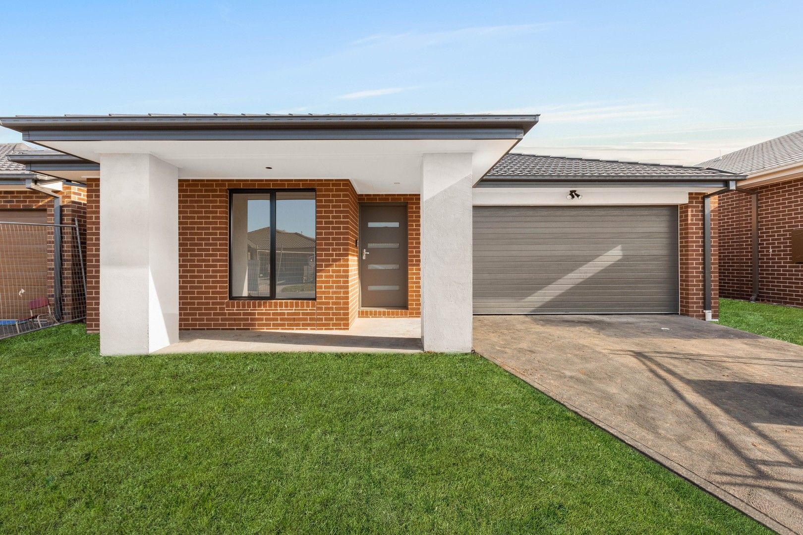 4 bedrooms House in 12 Margot Circuit KALKALLO VIC, 3064