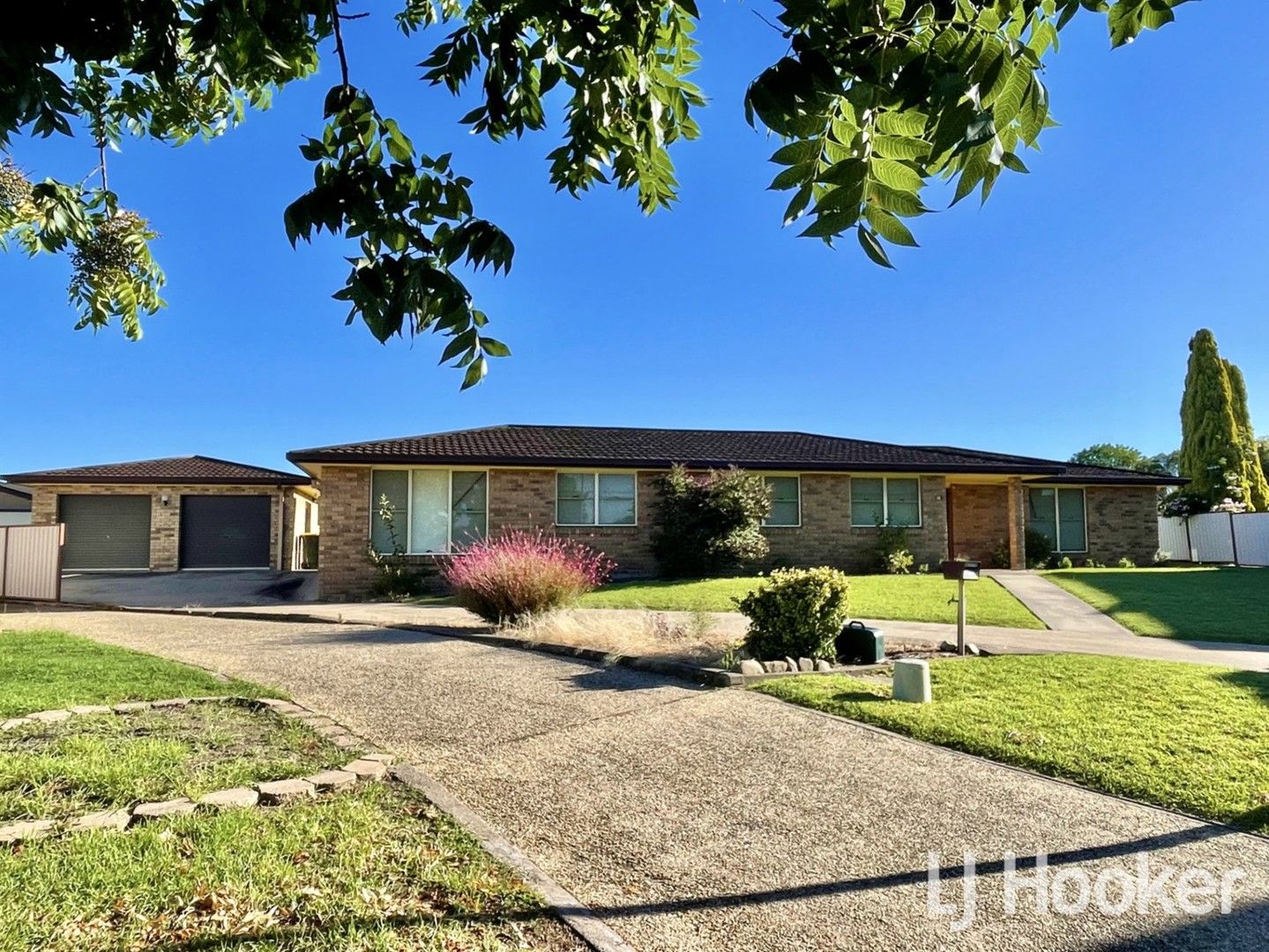 14 Sequoia Place, Inverell NSW 2360, Image 0