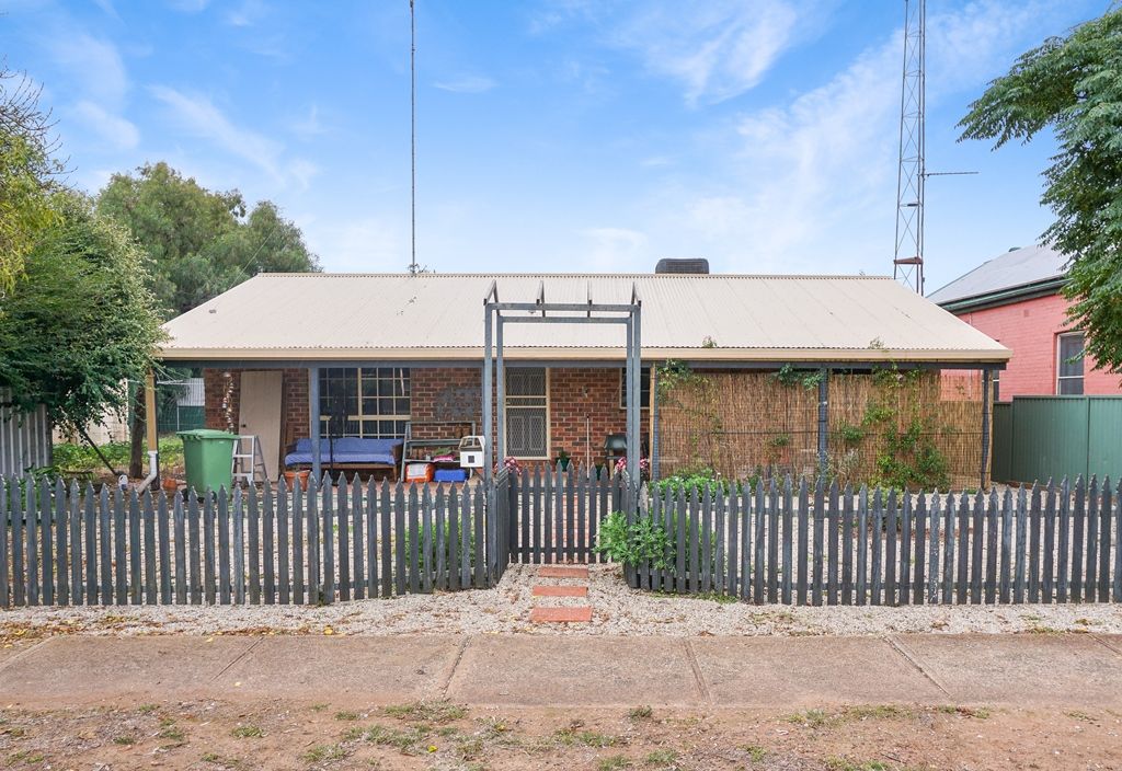 5 Main Street, West Wyalong NSW 2671, Image 0