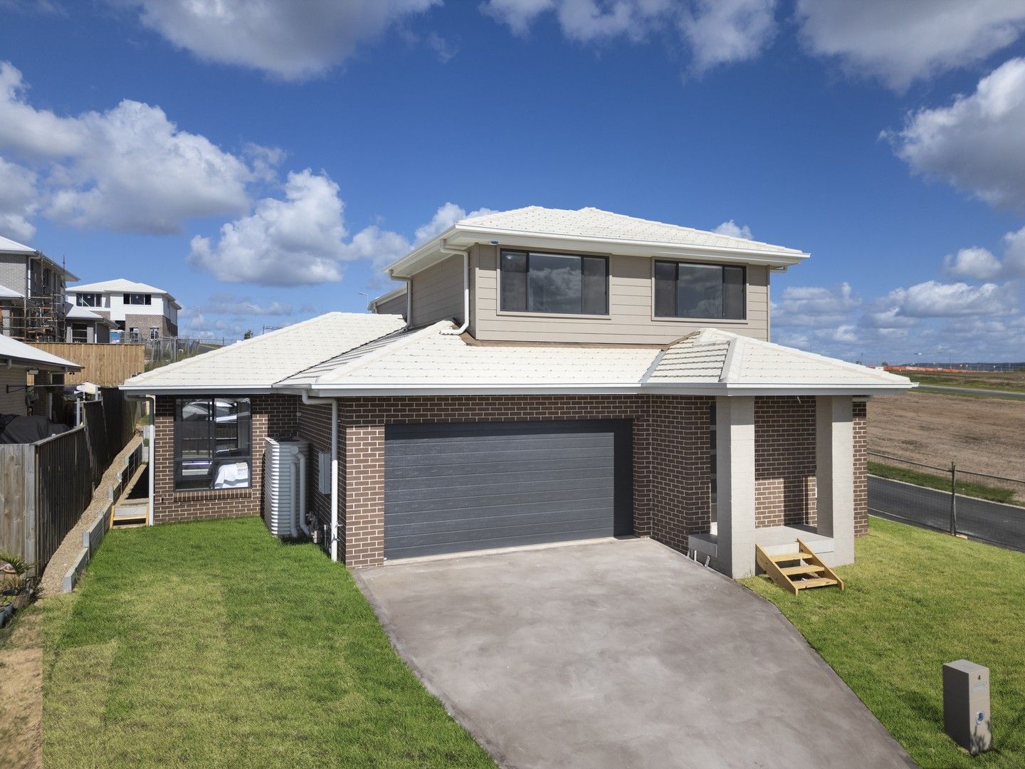 5 bedrooms House in 4 Doomben Street MENANGLE PARK NSW, 2563